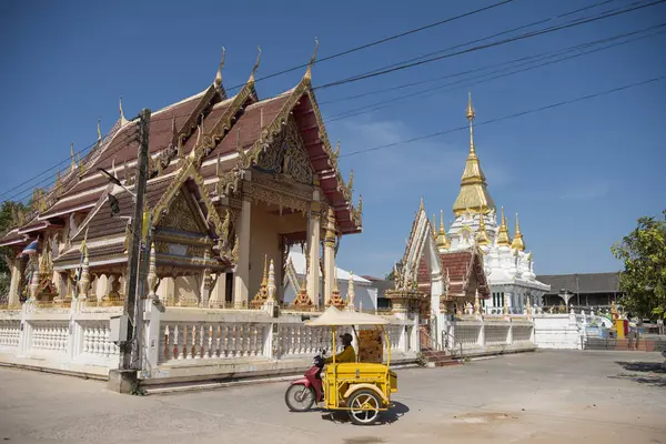 Khon Kaen Şehir Merkezi 'nden Wat Klang ve Tayland' dan Khon Kaen. Tayland, Khon Kaen, 5 Aralık 2024