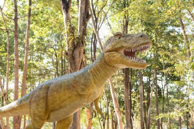 Tayland 'ın Khon Kaen ilindeki Amphoe Phu Wiang' daki Phu Wiang Dinozor Müzesi 'nde bir dinozor. Tayland, Khon Kaen, 6 Aralık 2024