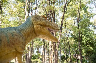 Tayland 'ın Khon Kaen ilindeki Amphoe Phu Wiang' daki Phu Wiang Dinozor Müzesi 'nde bir dinozor. Tayland, Khon Kaen, 6 Aralık 2024