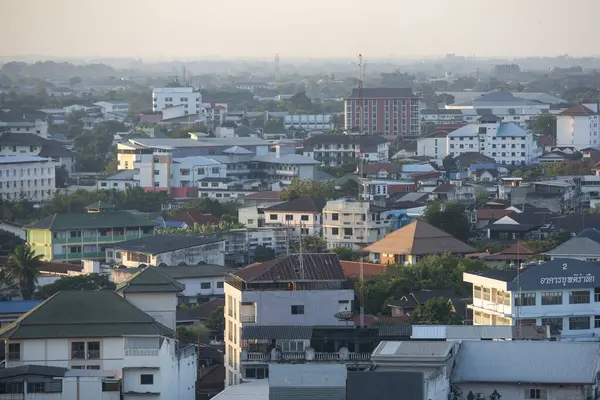 Tayland 'da Khon Kaen ilinin şehir merkezinin manzarası. Tayland, Khon Kaen, 4 Aralık 2024