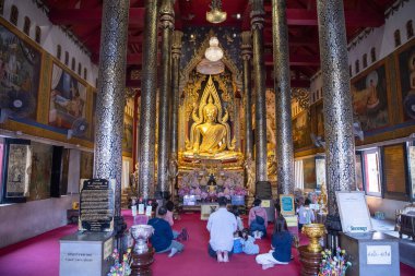 Wat Nang Phaya Ruen Kaew 'in içindeki Buda Tayland' ın Phitsanulok şehrinde. Tayland, Phitsanulok, Kasım 29, 2024.