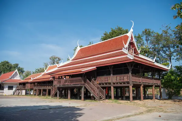 Wood Pavillon, Tayland 'ın kuzeyindeki Phitsanulok şehrindeki Wat Chan Tawan Tok' ta. Tayland, Phitsanulok, 30 Kasım 2024.