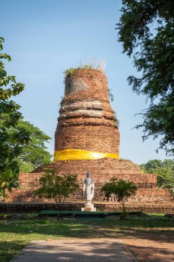 Wat Aranyik 'teki Chedi harabeleri. Tayland' ın Phitsanulok kenti. Tayland, Phitsanulok, 30 Kasım 2024.