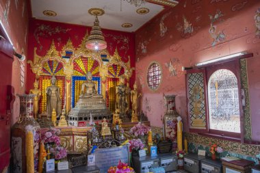 Uttaradit şehrindeki Wat Tha Thanon 'un içindeki Buda Tayland' ın Uttaradit şehrinde. Tayland, Uttaradit, 26 Kasım 2024.