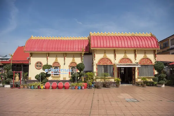 Wat Tha Thanon, Tayland 'ın Uttaradit iline bağlı Uttaradit şehrinde. Tayland, Uttaradit, 26 Kasım 2024.