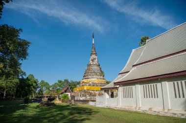 Wat Phra Fang, Tayland 'ın Uttaradit ilindeki Uttaradit şehrinin yakınlarında. Tayland, Uttaradit, 28 Kasım 2024.