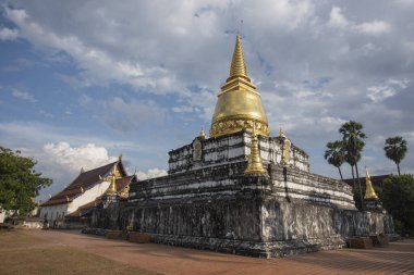 Wat Phra Borommathat Thung Yang Tayland 'ın Uttaradit şehrinin yakınlarında. Tayland, Uttaradit, 26 Kasım 2024.