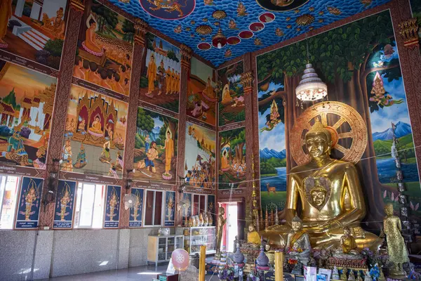 Tayland 'ın Uttaradit Eyaleti yakınlarındaki Tron' daki Wat Ban Kaeng Tai 'de. Tayland, Uttaradit, 28 Kasım 2024.