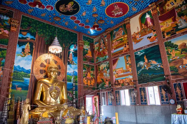 Tayland 'ın Uttaradit Eyaleti yakınlarındaki Tron' daki Wat Ban Kaeng Tai 'de. Tayland, Uttaradit, 28 Kasım 2024.