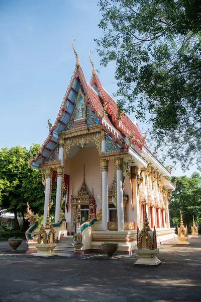 Wat Khung Taphao, Tayland 'ın Uttaradit iline bağlı Uttaradit şehrinin yakınlarında. Tayland, Uttaradit, 26 Kasım 2024.