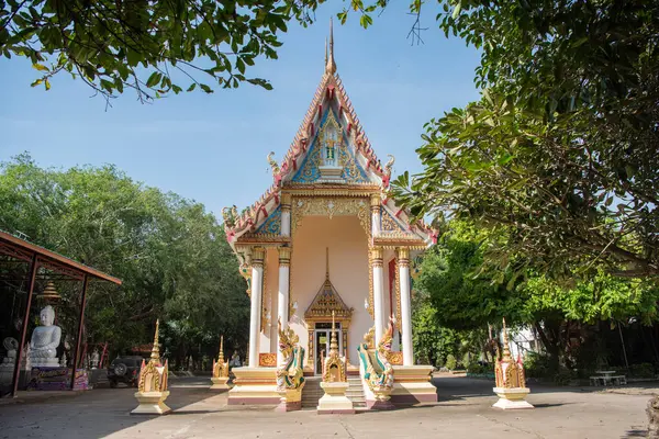 Wat Khung Taphao, Tayland 'ın Uttaradit iline bağlı Uttaradit şehrinin yakınlarında. Tayland, Uttaradit, 26 Kasım 2024.