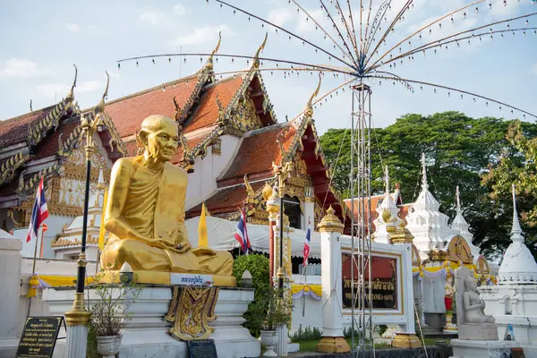 Wat Phra Thaen Sila Tayland 'ın Uttaradit şehrinin yakınlarında. Tayland, Uttaradit, 26 Kasım 2024.