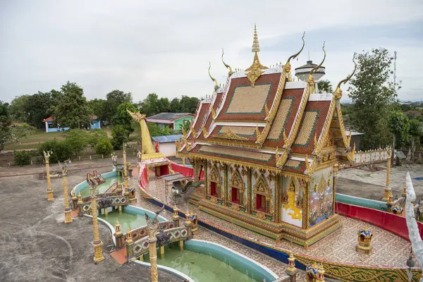 Wat Hong Sung, Tayland 'ın Uttaradit iline bağlı Uttaradit şehrinin yakınlarında. Tayland, Uttaradit, 27 Kasım 2024.