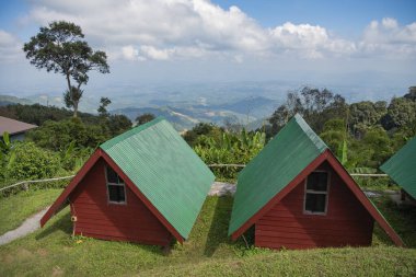 Kuzey Tayland 'ın Nan ilindeki Khun Sathan Ulusal Parkı' ndaki Landcape 'de bir bungalov. Tayland, Nan, 22 Kasım 2024.