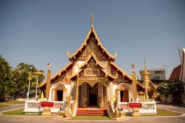 Phrae şehri ve Kuzey Tayland Phrae ili yakınlarında Wat Sung Men. Tayland, Phrae, Kasım, 23, 2024.