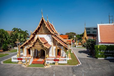 Phrae şehri ve Kuzey Tayland Phrae ili yakınlarında Wat Sung Men. Tayland, Phrae, Kasım, 23, 2024.