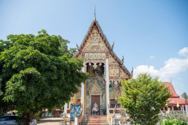 Phrae şehri ve Kuzey Tayland 'ın Phrae ili yakınlarındaki Wat Ban Pong Tha Kham. Tayland, Phrae, Kasım, 23, 2024.