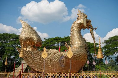 Wat Phra that Suthon Mongkhon Khiri Phrae şehri ve Kuzey Tayland Phrae ili yakınlarında. Tayland, Phrae, Kasım, 23, 2024.