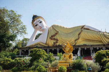 Wat Phra that Suthon Mongkhon Khiri Phrae şehri ve Kuzey Tayland Phrae ili yakınlarında. Tayland, Phrae, Kasım, 23, 2024.