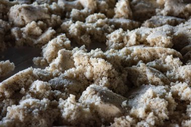 Kuzey Tayland 'ın Phrae ilindeki Sa-iap Köyü' ndeki Rice Spirits Factory Ban Kruathong 'da yapışkan pirinç. Tayland, Phrae, Kasım, 25, 2024.