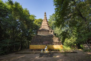 İhtiyar Chedi, Phra Phra 'da Chom Chaeng, Phrae şehrinde ve Phrae, Kuzey Tayland' da. Tayland, Phrae, Kasım, 23, 2024.