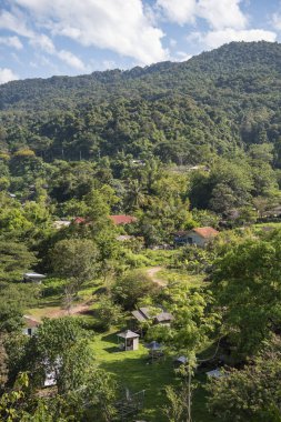 Kuzey Tayland 'ın Nan ilindeki Ba Klua kasabasındaki Dağ Manzarası.  