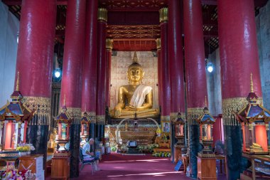 Tayland, Nan: 12 Kasım 2024 - Wat Phra Chang Kham Worawihan Kuzey Tayland 'da Nan şehrinde.  