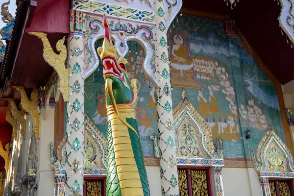 Tayland, Nan: 16 Kasım 2024 - Kuzey Tayland 'ın Nan ilindeki Wat Pal Lueang.  