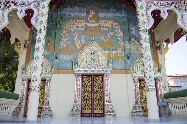 Tayland, Nan: 16 Kasım 2024 - Kuzey Tayland 'ın Nan ilindeki Wat Pal Lueang.  