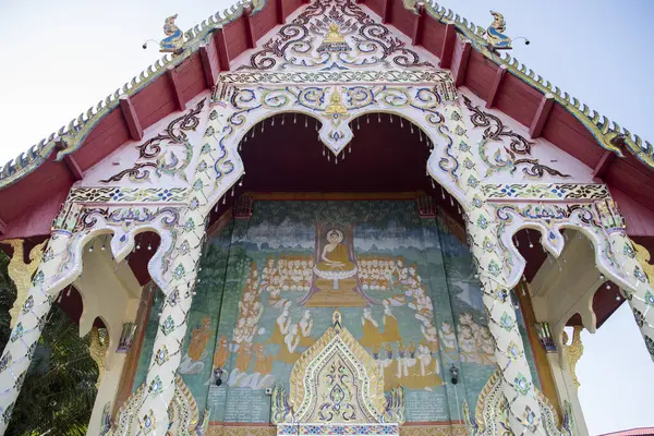 Tayland, Nan: 16 Kasım 2024 - Kuzey Tayland 'ın Nan ilindeki Wat Pal Lueang.  