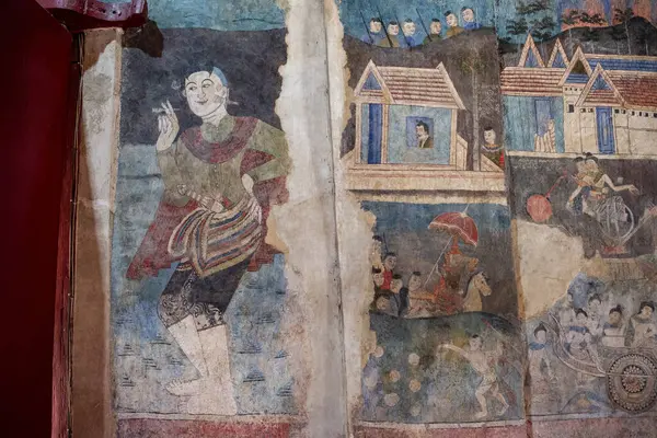 Tayland, Nan: 16 Kasım 2024 - Kuzey Tayland 'da Nan şehrindeki Wat Phumin' de duvar resimleri.  