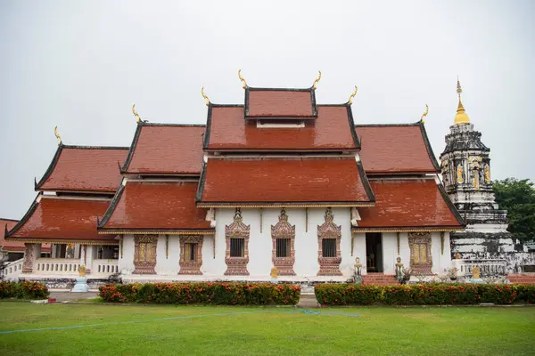  Tayland, Nan: 21 Kasım 2024 - Wat Suan Tan ve Chedi Kuzey Tayland 'da Nan şehrinde. 