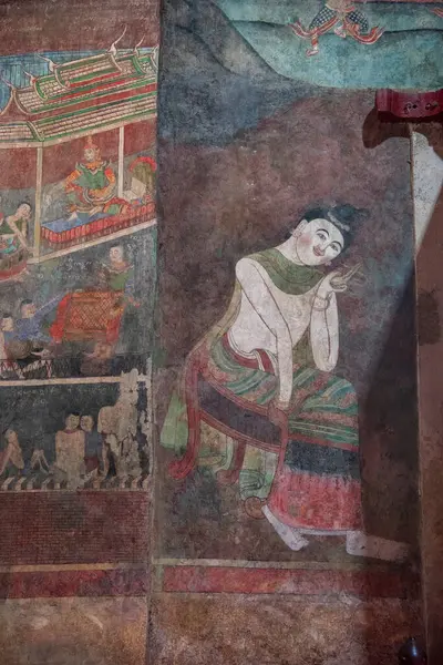 Tayland, Nan: 16 Kasım 2024 - Kuzey Tayland 'da Nan şehrindeki Wat Phumin' de duvar resimleri.  