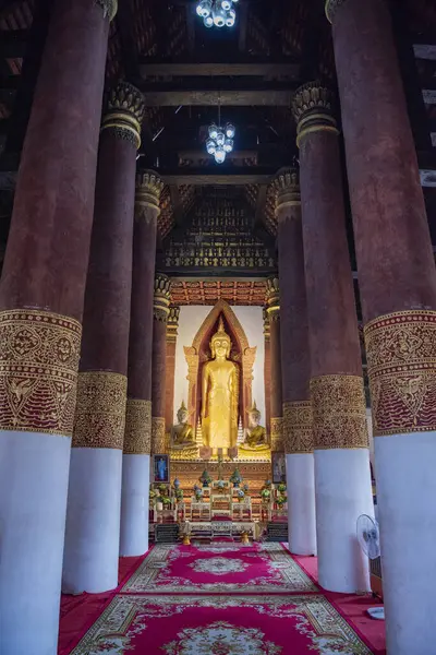 Tayland, Nan: 22 Kasım 2024 - Wat Suan Tan ve Chedi Kuzey Tayland 'da Nan şehrinde.  