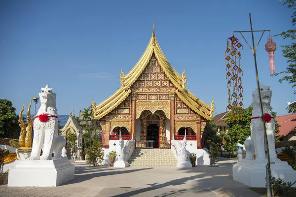 Tayland, Nan: 17 Kasım 2024 - Kuzey Tayland 'ın Nan ilindeki Wat Suan Hom' da Rood.  