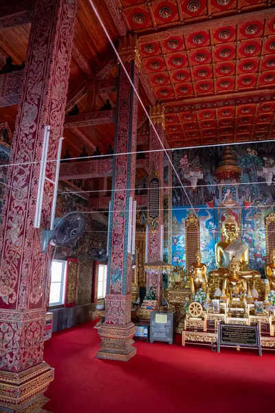 Tayland, Nan: 12 Kasım 2024 - Kuzey Tayland 'ın Nan ilindeki Wat Ming Mueang şehrinde.
