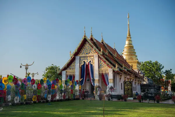 Tayland, Nan: 12 Kasım 2024 - Wat Phra Chang Kham Worawihan Kuzey Tayland 'da Nan şehrinde.  