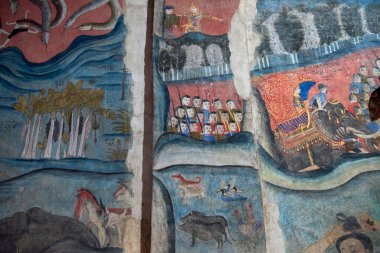 Tayland, Nan: 12 Kasım 2024 - Kuzey Tayland 'da Nan şehrindeki Wat Phumin' de duvar resimleri.