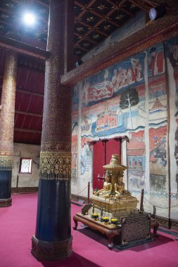 Tayland, Nan: 12 Kasım 2024 - Kuzey Tayland 'da Nan şehrindeki Wat Phumin' de duvar resimleri.