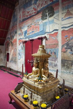 Tayland, Nan: 12 Kasım 2024 - Kuzey Tayland 'da Nan şehrindeki Wat Phumin' de duvar resimleri.