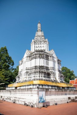 Tayland, Nan, Kasım, 13, 2024 - Wat Suan Tan, Kuzey Tayland 'da Nan şehrinde Chedi ile birlikte.  