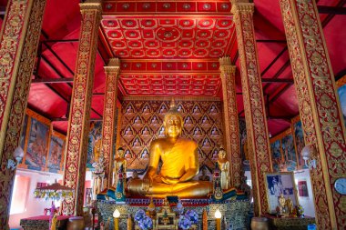 Tayland, Nan: 13 Kasım 2024 - Wat Suan Tan 'ın içinde Chedi ile birlikte Kuzey Tayland' da Nan şehrinde.   