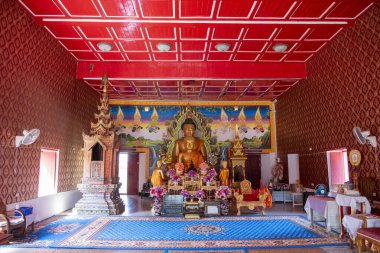 Tayland, Nan: 13 Kasım 2024 - Kuzey Tayland 'ın Nan ilindeki Wat Sri Mongkol şehrinde.  
