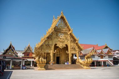 Tayland, Nan: 13 Kasım 2024 - Nan şehrinde Wat Sri Phan Ton, Kuzey Tayland.  