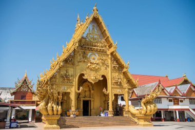 Tayland, Nan: 13 Kasım 2024 - Nan şehrinde Wat Sri Phan Ton, Kuzey Tayland.  