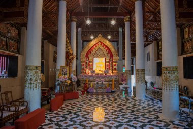 Tayland, Nan, 13 Kasım 2024 - Kuzey Tayland 'da Nan şehrindeki Wat Prayawat' ın içinde.  