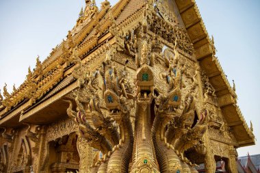 Tayland, Nan: 13 Kasım 2024 - Nan şehrinde Wat Sri Phan Ton, Kuzey Tayland.  