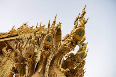 Tayland, Nan: 13 Kasım 2024 - Nan şehrinde Wat Sri Phan Ton, Kuzey Tayland.  