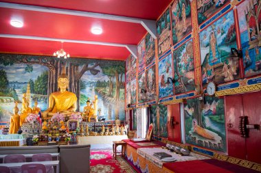 Tayland, Nan: 14 Kasım 2024 - Kuzey Tayland 'ın Nan ilindeki Wat Satharot şehrinde.  