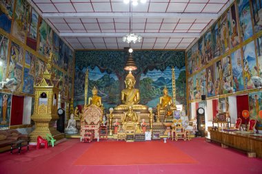 Tayland, Nan: 14 Kasım 2024 - Kuzey Tayland 'ın Nan ilindeki Wat Sri Boon Ruang şehrinde.  